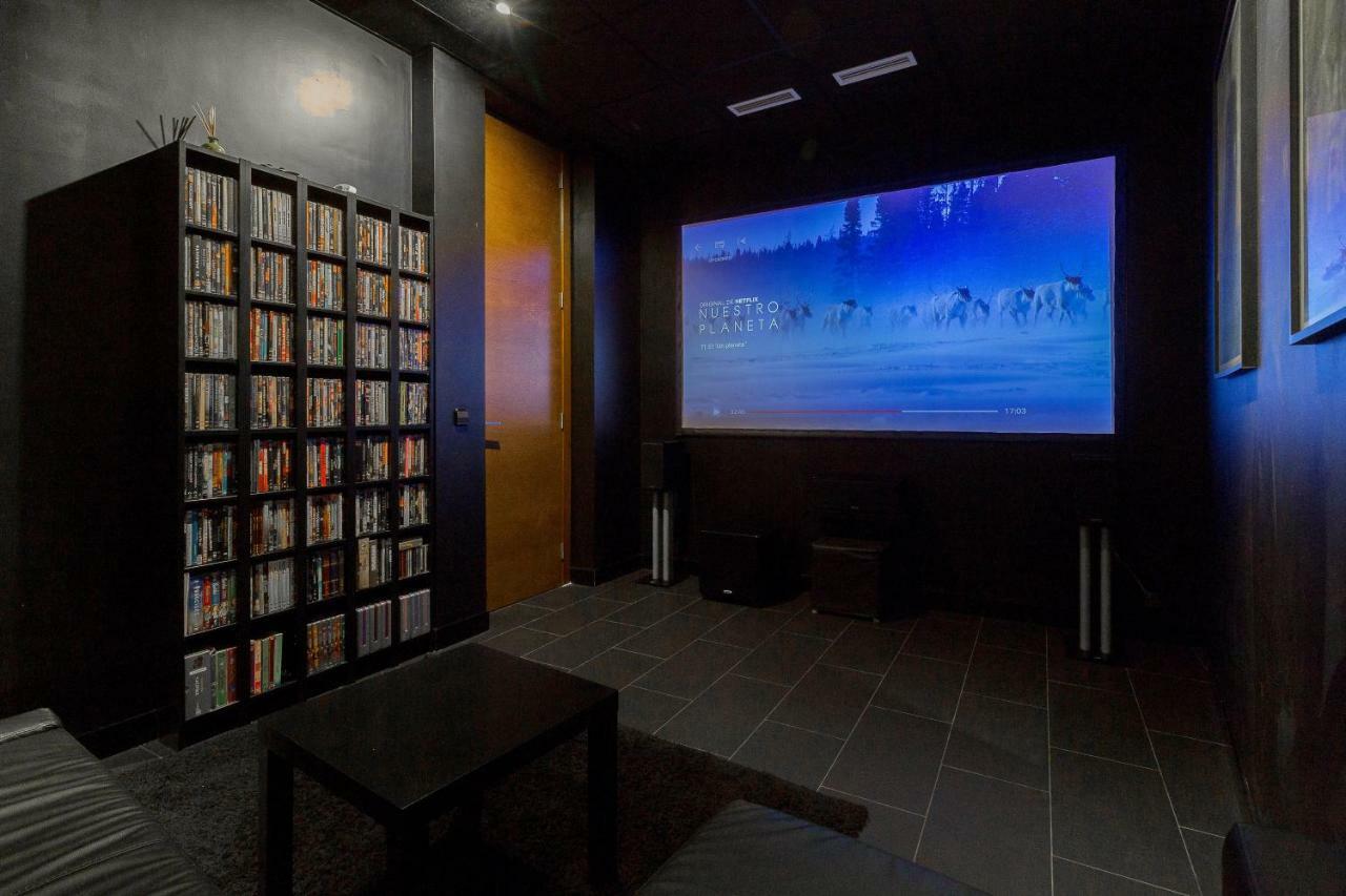 Vlvilla - Villa De Lujo En Valencia Con Piscina Privada Y Sala De Cine Burjassot Zewnętrze zdjęcie